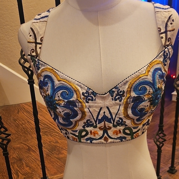 Dolce & Gabbana Tops - Dolce & GabbanaMajolica Multicolor Patterned Crop Top